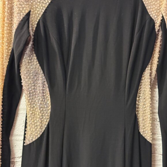 XSCAPE Black Long Sleeve Evening Gown with Illusion Beaded Mesh โ Size 8 - Picture 6 of 12